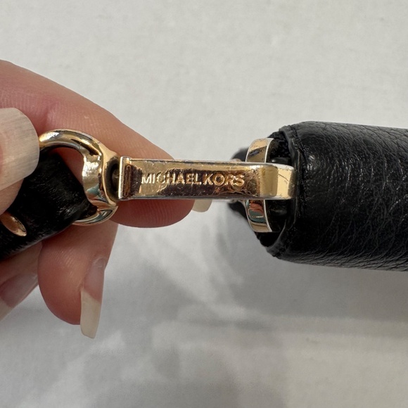 đź–¤Michael Kors Wallet Wristlet/Pebbled Leather/Black/Gold Hardware - Picture 5 of 9